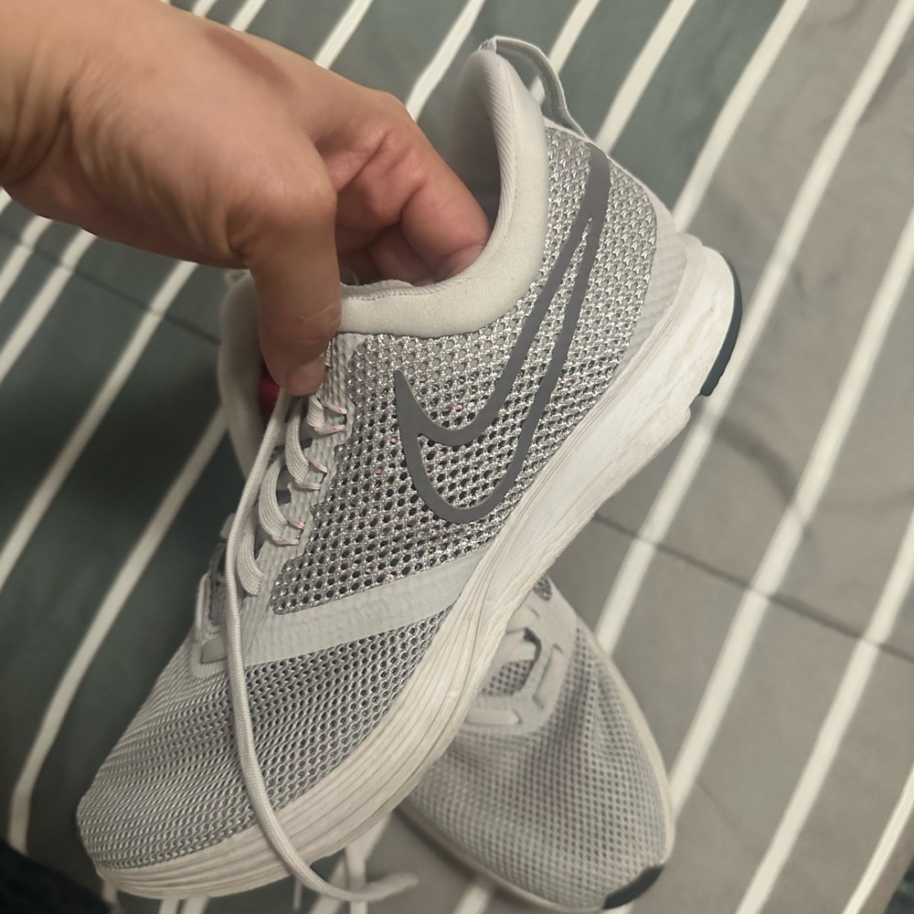 Nike Light Gray Mesh Running Shoes